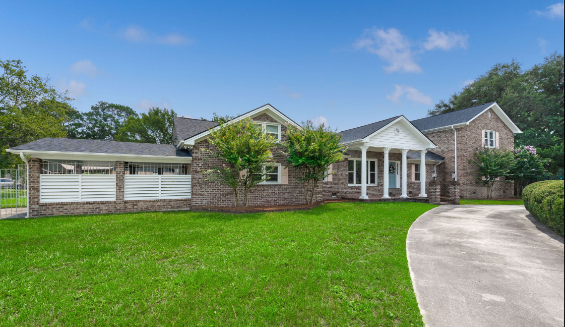 Exterior of the Waterview Drive rental home